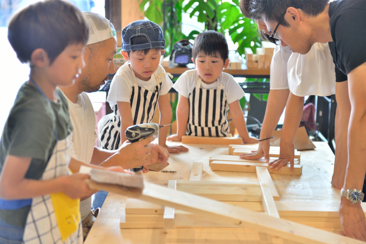 イベントレポート 「DIY体験！大工さんとテーブルづくりワークショップ」写真00